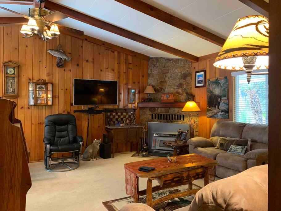 - Walk To River Kern & Downtown * Kernville